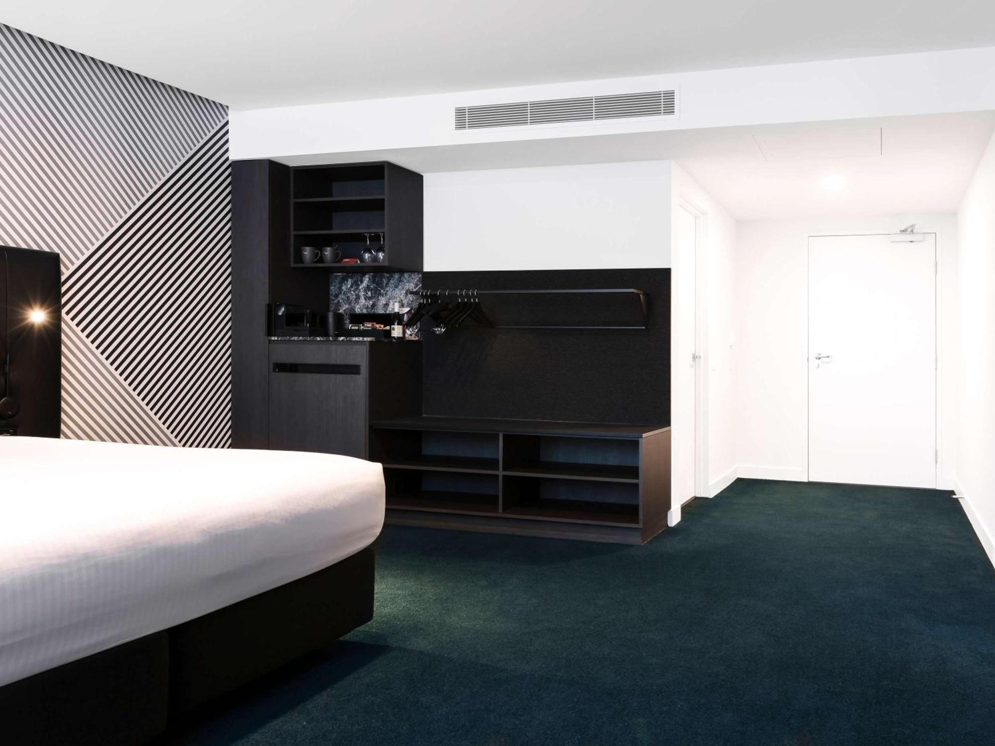 Movenpick Hotel Melbourne On Spencer Екстер'єр фото